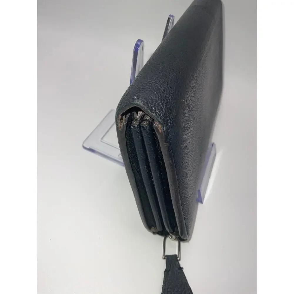 Louis Vuitton Taiga Zippy XL Wallet – Black